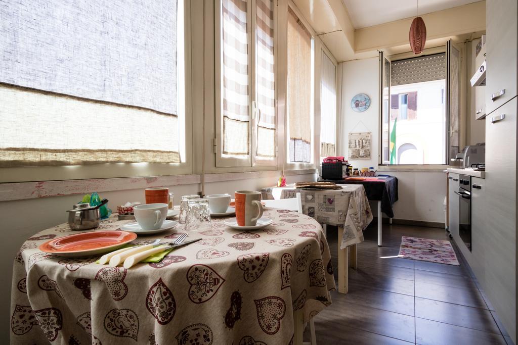 B&B Roma Citta Aperta ภายนอก รูปภาพ